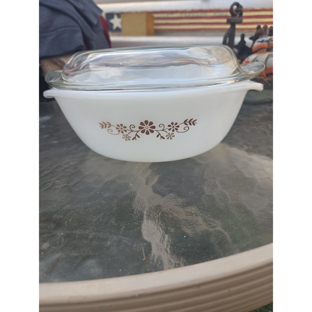 Vtg Pyr-O-Rey 8 Inch Casserole Baking Dish Milk Glass Flowers With Lid Pyrex
